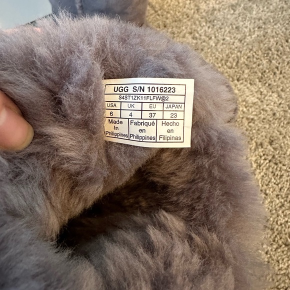 Ugg Classic Short II Sugarplum 6 - Picture 6 of 6